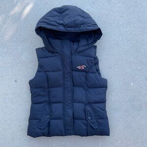 Navy blue Hollister Co. puffer vest